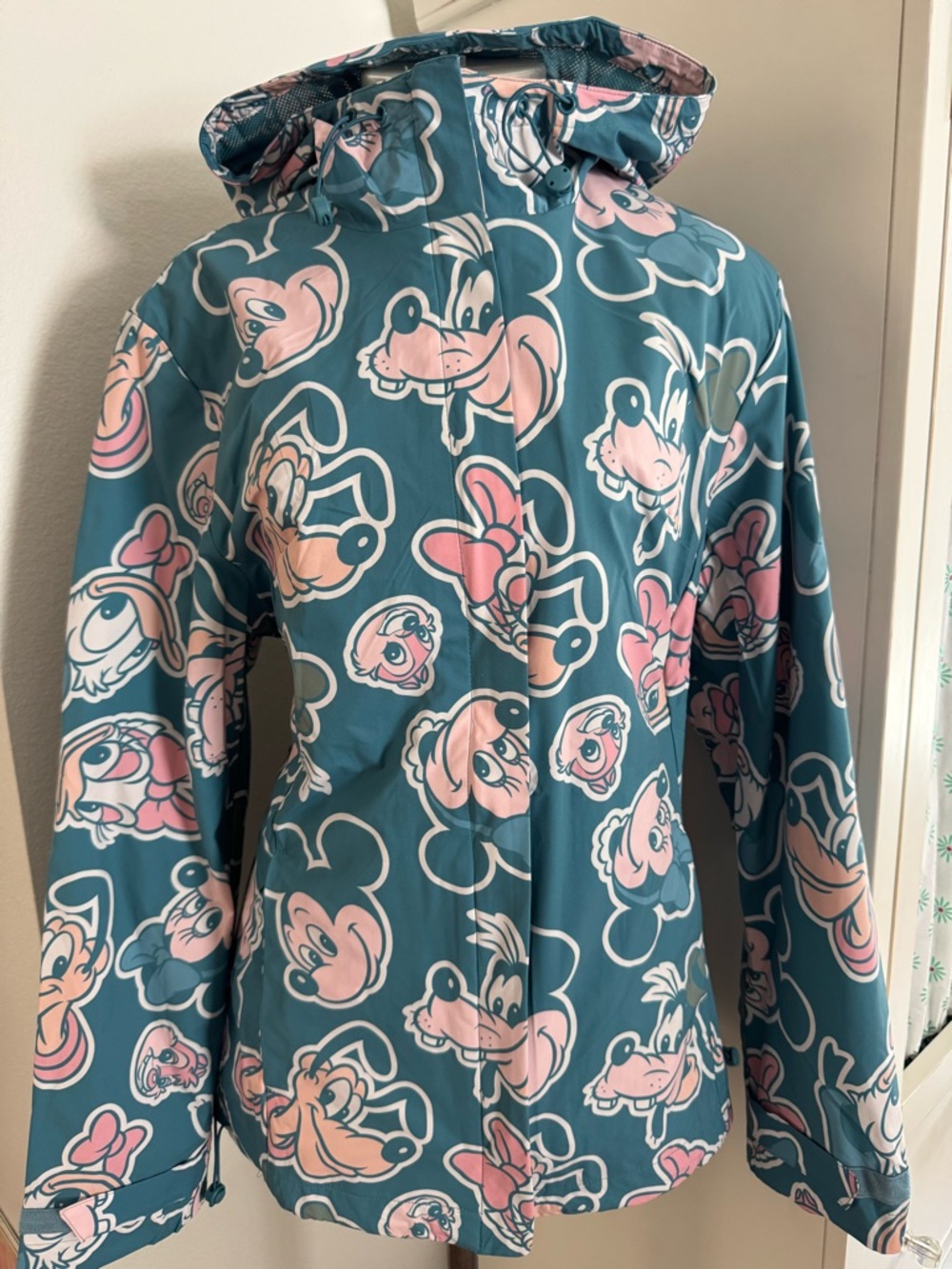 Disney parks Mickey and Friends packable rain jacket coat. New. Medium